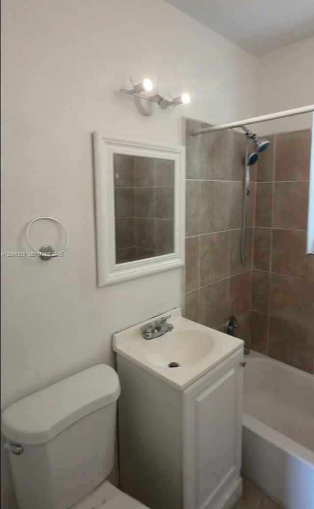 640 SW 5th St , Unit 4, Miami, FL 33130 Photo