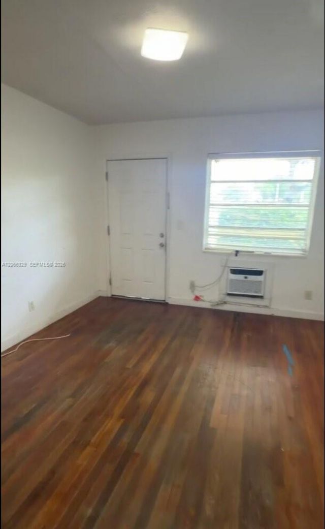 640 SW 5th St , Unit 4, Miami, FL 33130 Photo