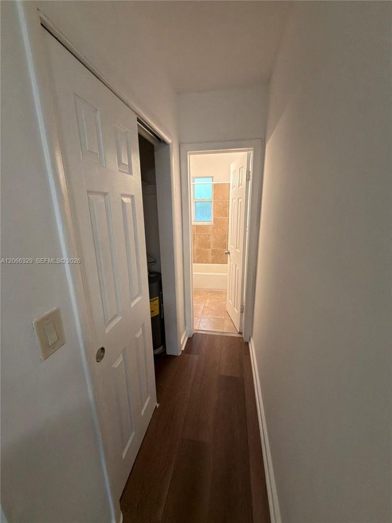 640 SW 5th St, Unit 4, Miami, FL 33130 Photo