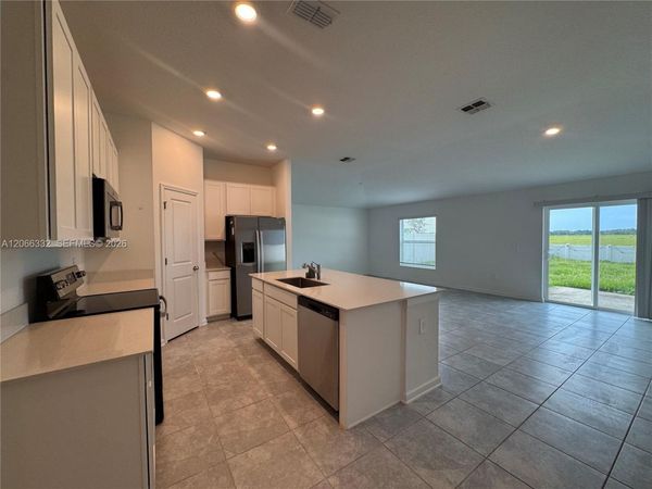 640 Daring Dr , Davenport, FL 33837