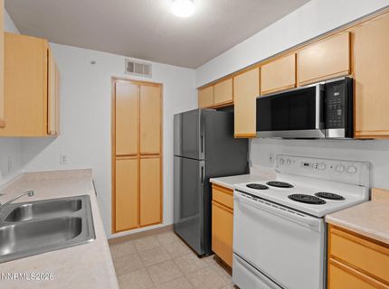 6850 Sharlands Avenue, Unit # 2089, Reno, NV 89523 Photo