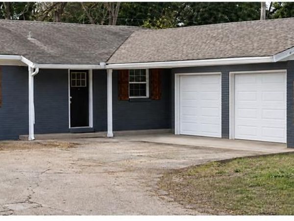 138 Laurel Lane , Lancaster, TX 75134