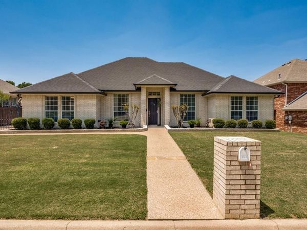 5104 Independence Avenue, Arlington, TX 76017
