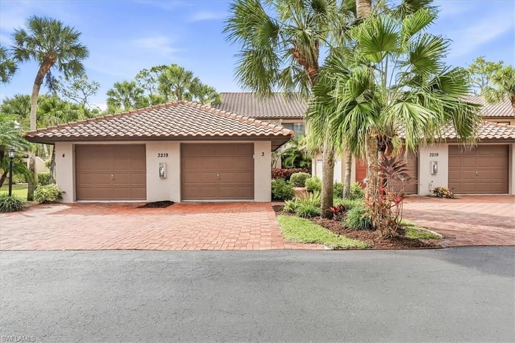 3219 Horse Carriage Way, Unit 3, Naples, FL 34105 Photo