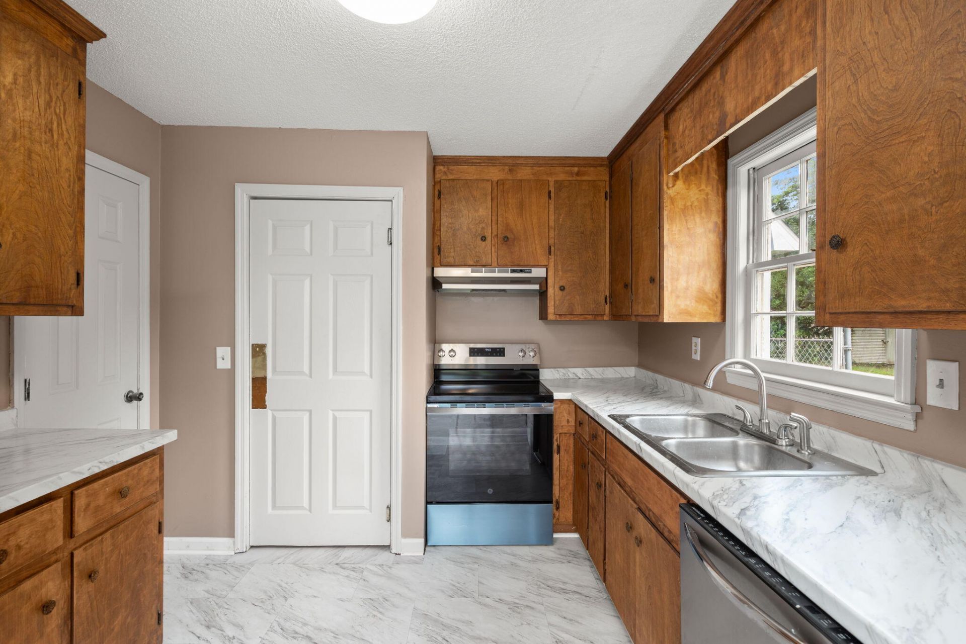 105 Dragonfly Court Photo 11