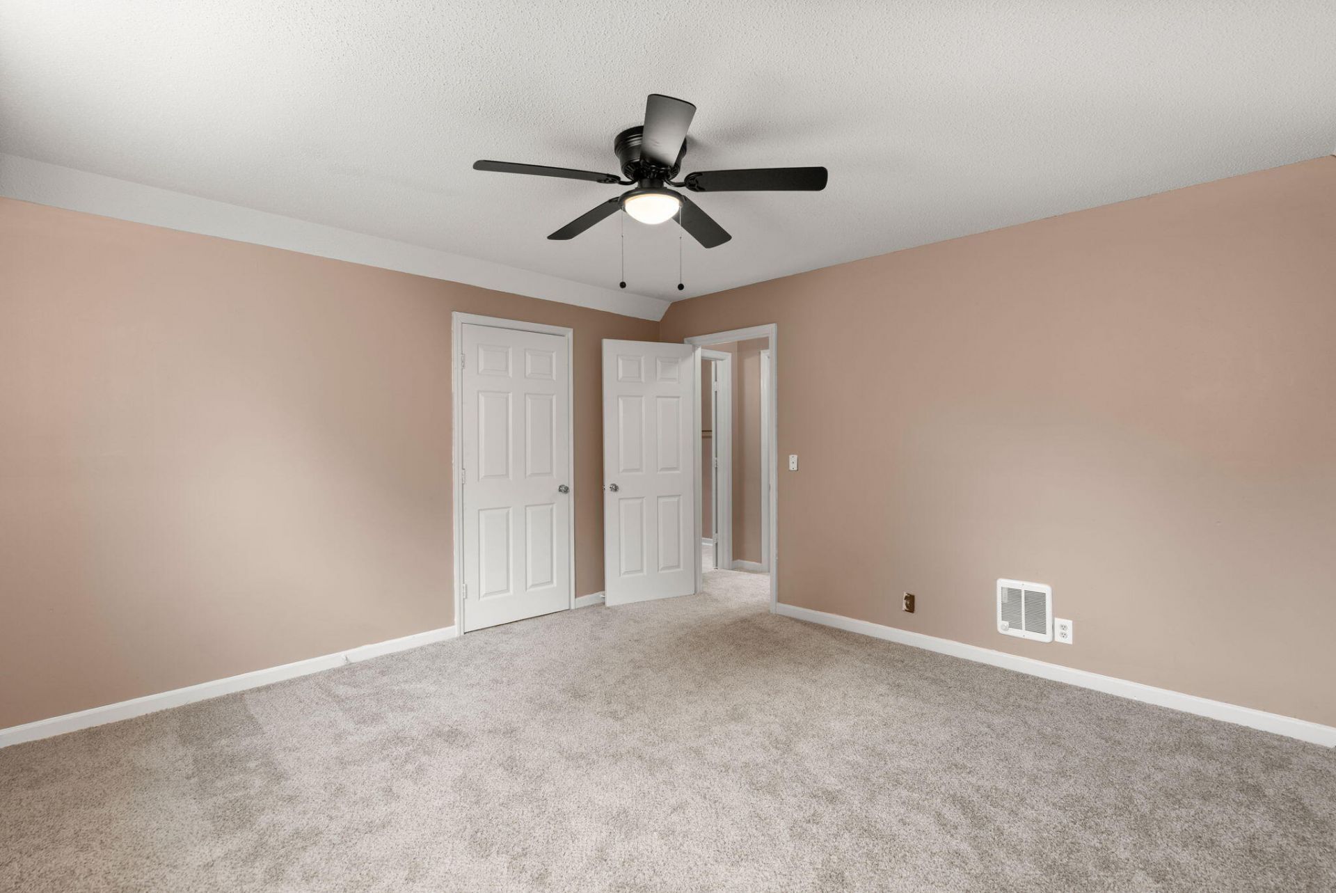 105 Dragonfly Court Photo 23