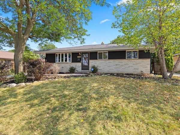 1409 W Wanda AVENUE, Milwaukee, WI 53221