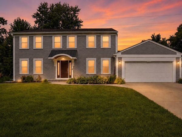 1203 Claridge Drive, Libertyville, IL 60048