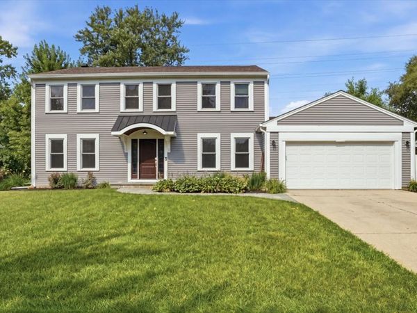 1203 Claridge Drive , Libertyville, IL 60048