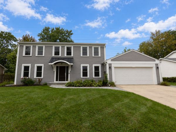 1203 Claridge Drive, Libertyville, IL 60048