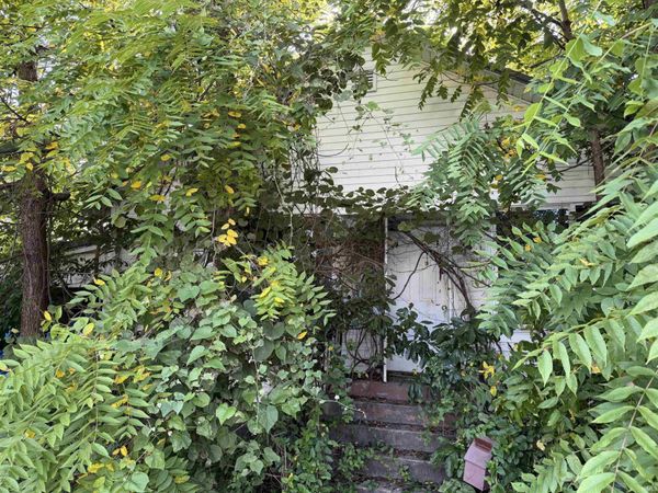 319 S Madison Street, Oakland City, IN 47660