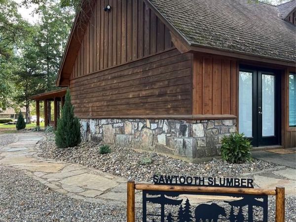 99 Sawtooth Pine Road, Broken Bow, OK 74728