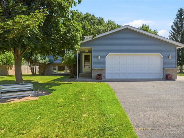 1515 32nd Avenue SW, Cambridge, MN 55008