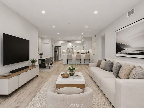 5820 La Mirada Avenue, Unit 402, Hollywood, CA 90038