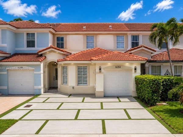 16354 SW 48th Ter , Miami, FL 33185