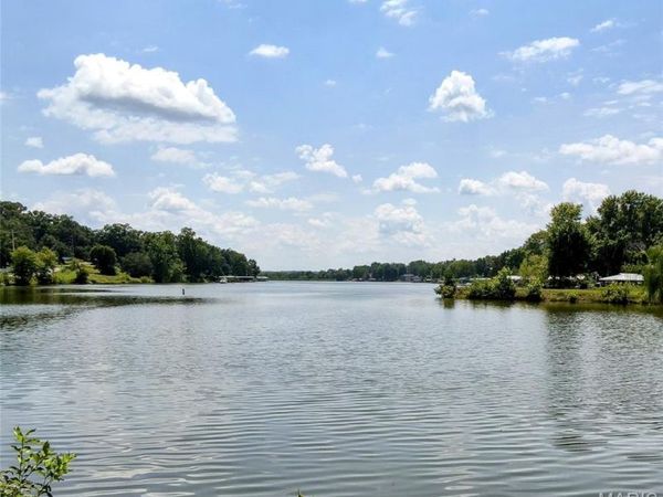 601 Briarwood Drive , St Clair, MO 63077