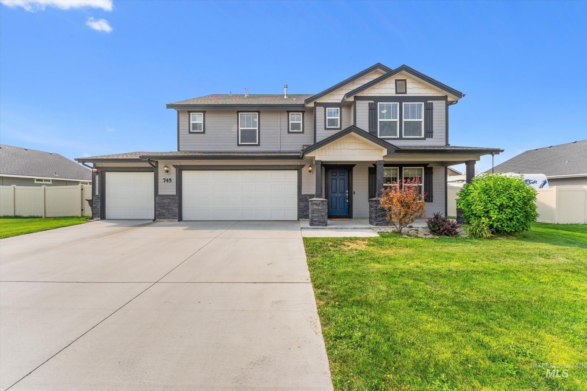 745 SW Inby, Mountain Home, ID 83647 Main Photo