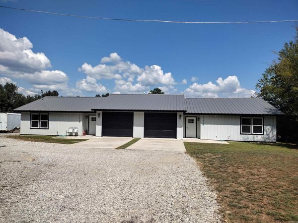 1192 Alamo dr , Mountain View, AR 72560