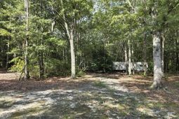 129 Knott Drive photo 4