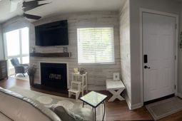 264 Alexandra Drive photo 4