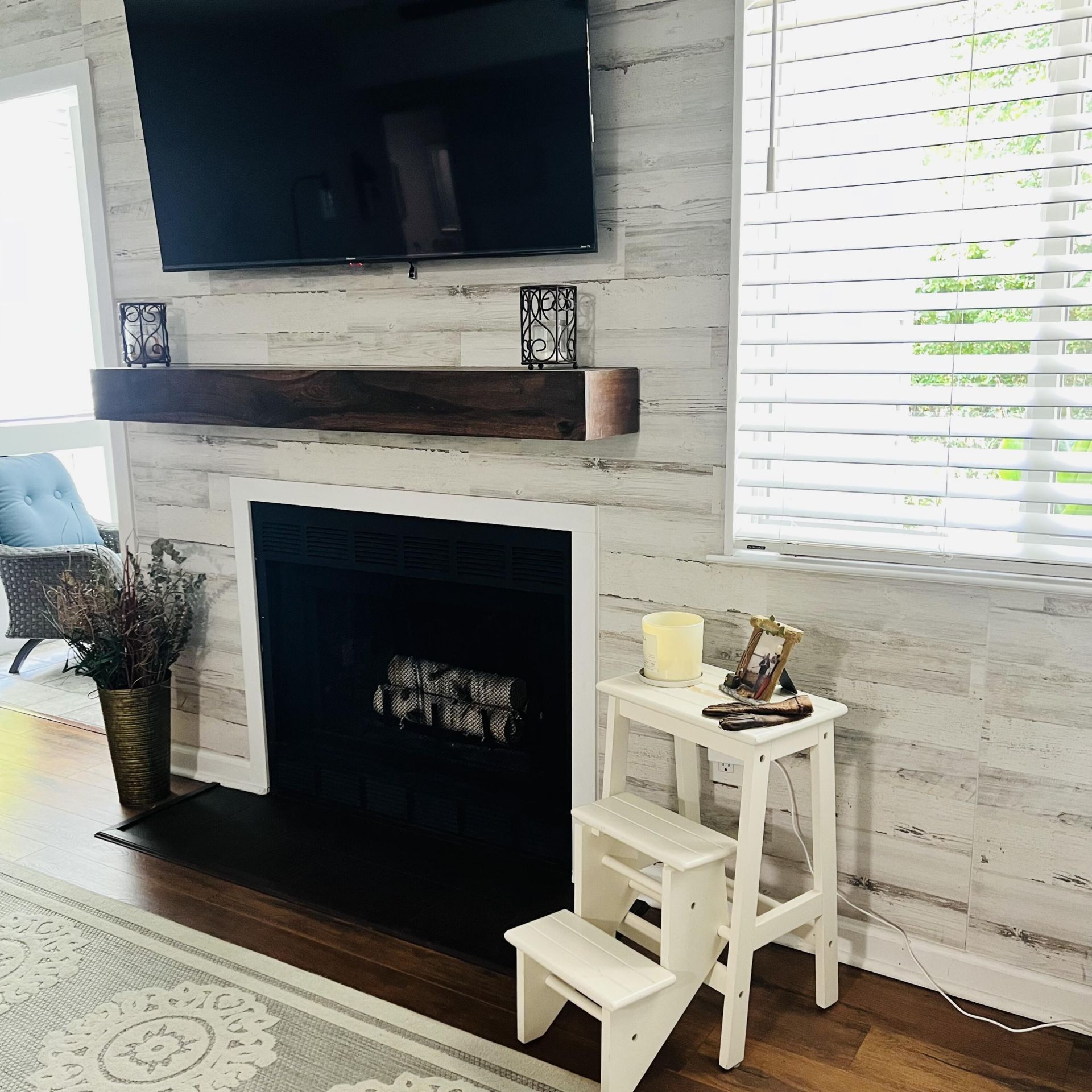 264 Alexandra Drive Photo 8