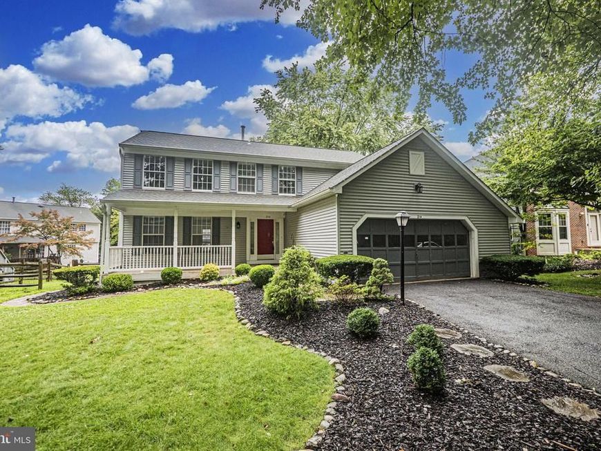 214 Bookham Lane, Gaithersburg, MD 20877 Main Photo