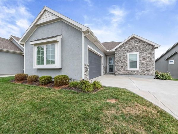 17048 W 168th Place, Olathe, KS 66062