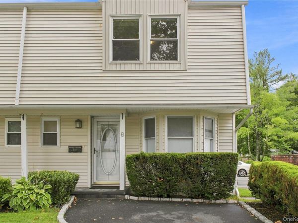 8 Manors Drive , Jericho, NY 11753