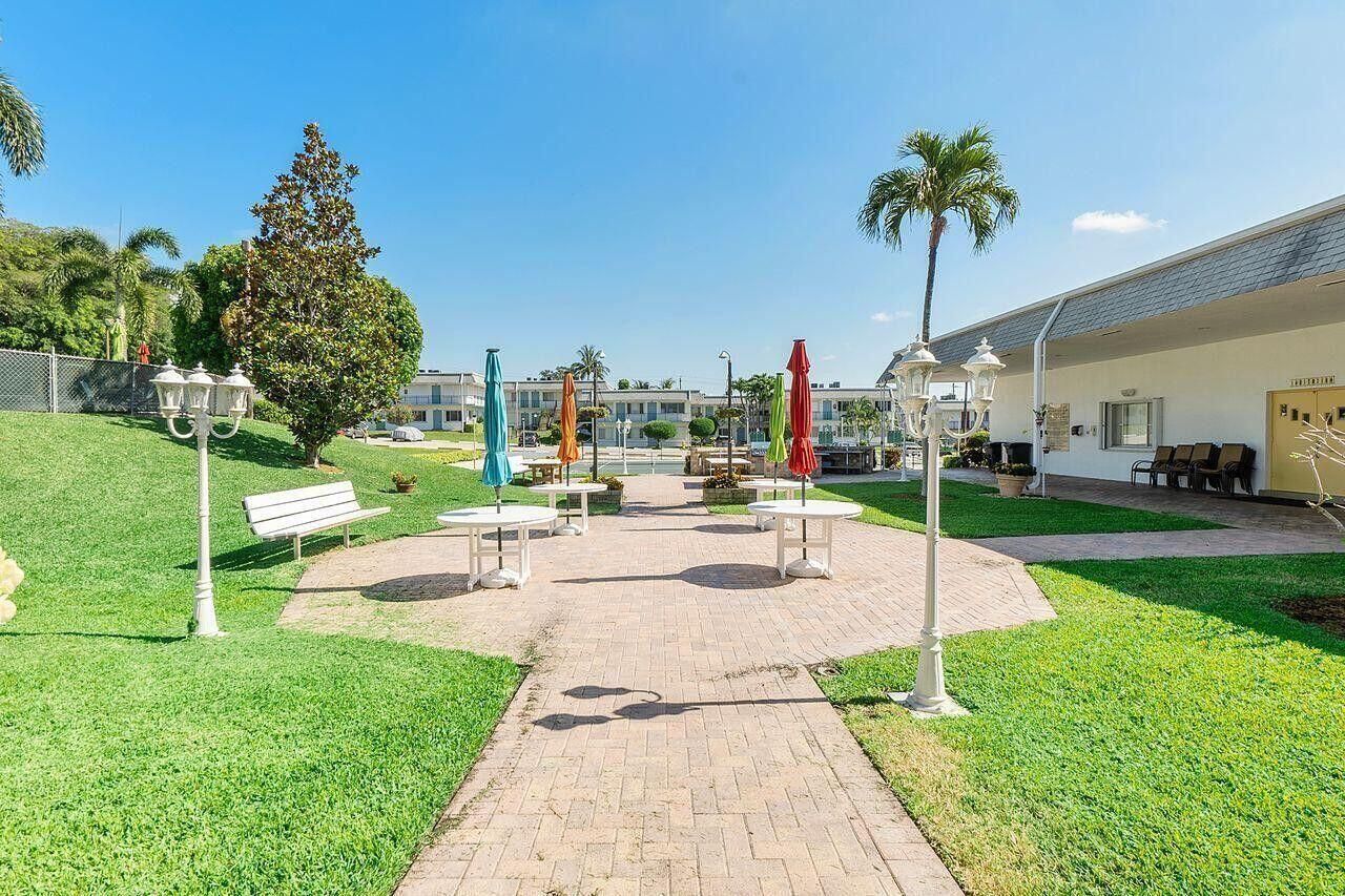 3322 Cynthia Lane, Unit 208, Lake Worth Beach, FL 33461 Photo