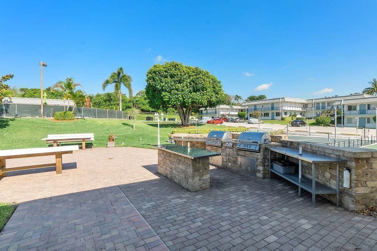 3322 Cynthia Lane, Unit 208, Lake Worth Beach, FL 33461 Photo