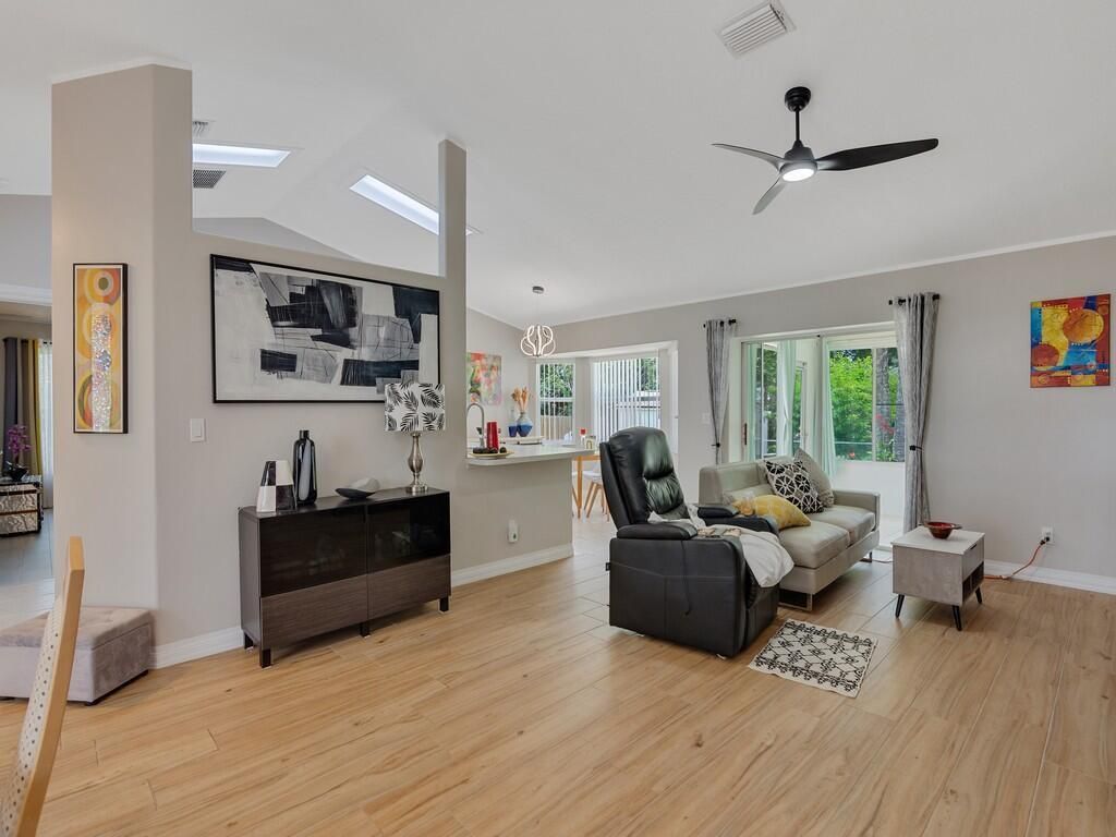 664 Vocelle Avenue, Sebastian, FL 32958 Photo