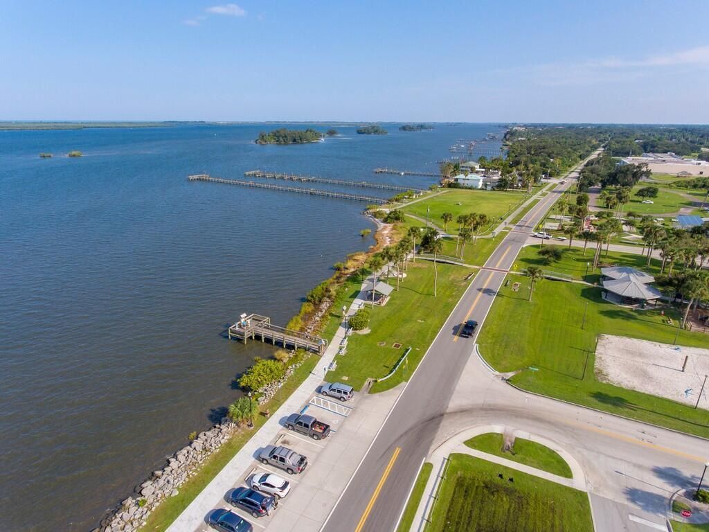 664 Vocelle Avenue, Sebastian, FL 32958 Photo