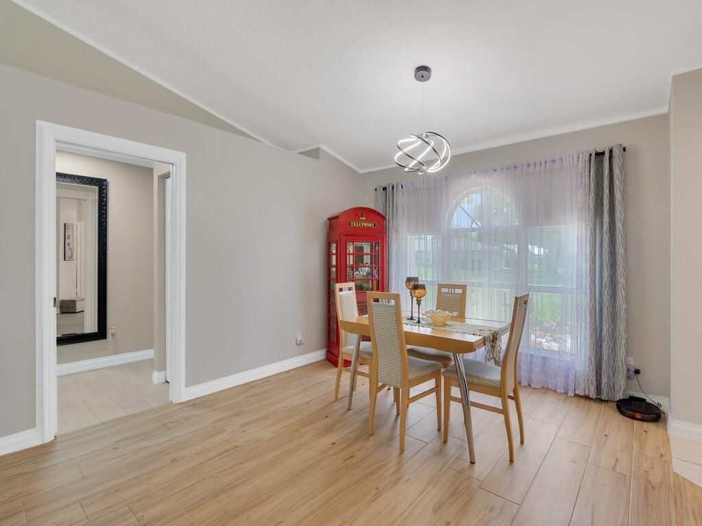 664 Vocelle Avenue, Sebastian, FL 32958 Photo