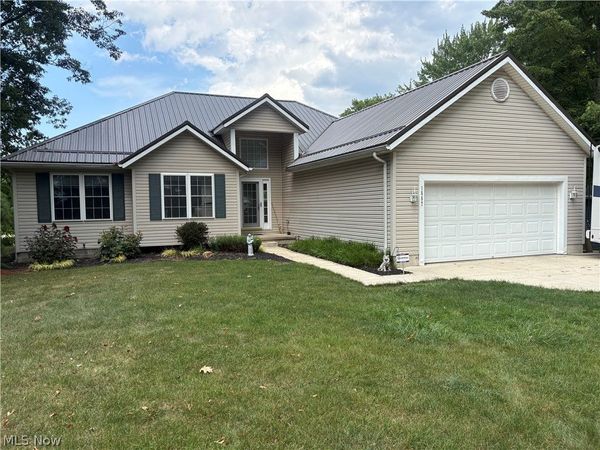 1557 Lake Crest Drive , Roaming Shores, OH 44084