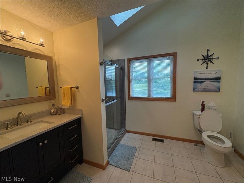 1557 Lake Crest Drive, Roaming Shores, OH 44084 Photo 12