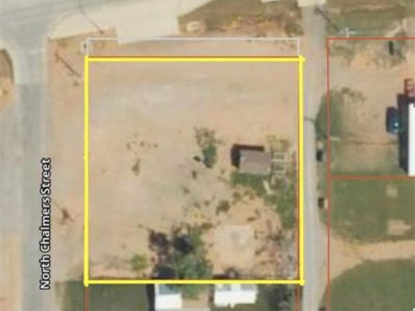1006 Falcon Road, Altus, OK 73521