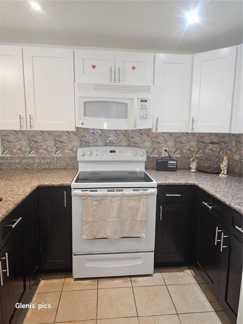 20400 W Country Club Dr , Unit 204, Aventura, FL 33180 Photo