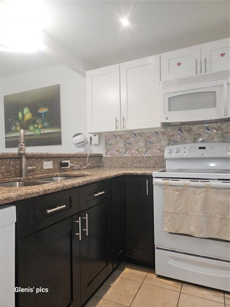 20400 W Country Club Dr , Unit 204, Aventura, FL 33180 Photo