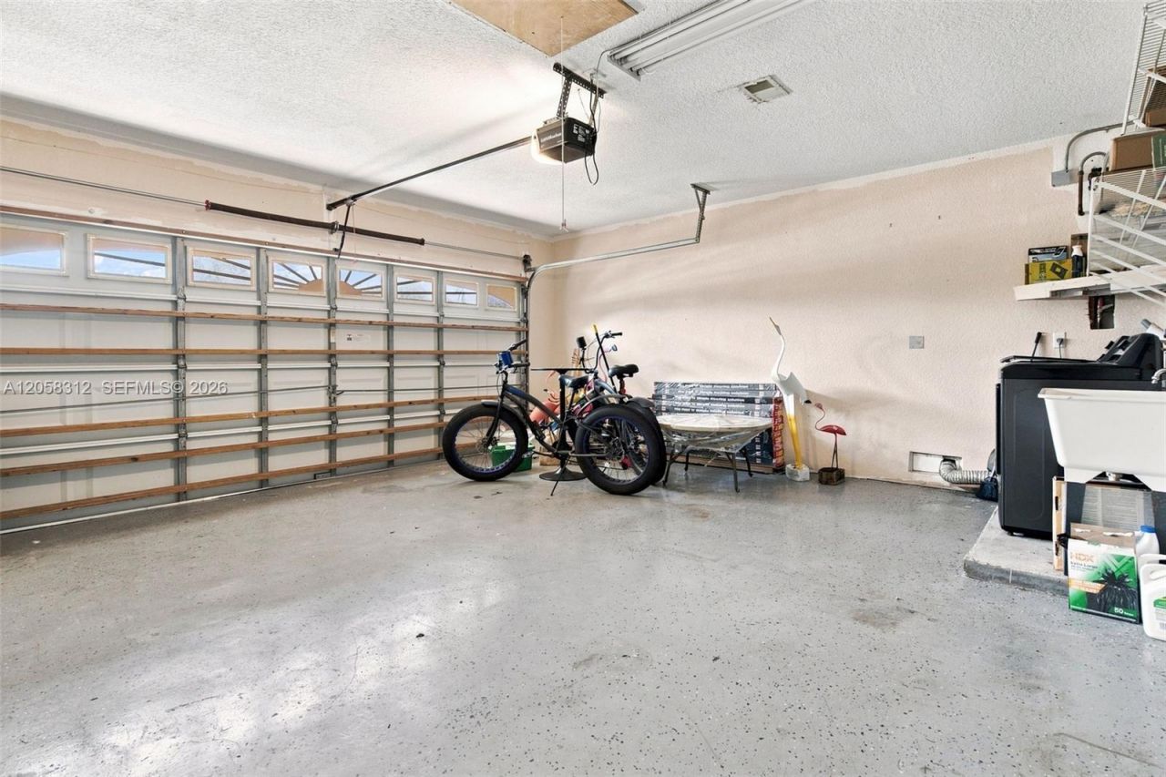 701 Westward Dr, Miami Springs, FL 33166 Photo