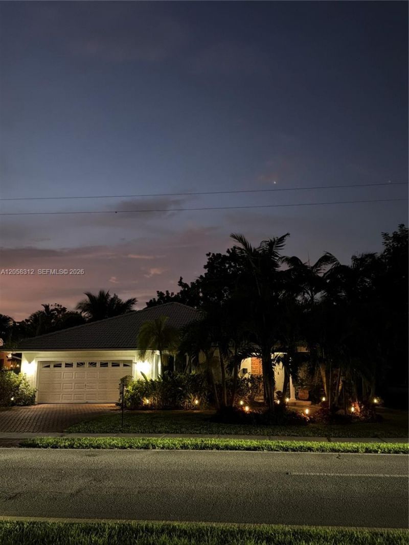 701 Westward Dr, Miami Springs, FL 33166 Photo