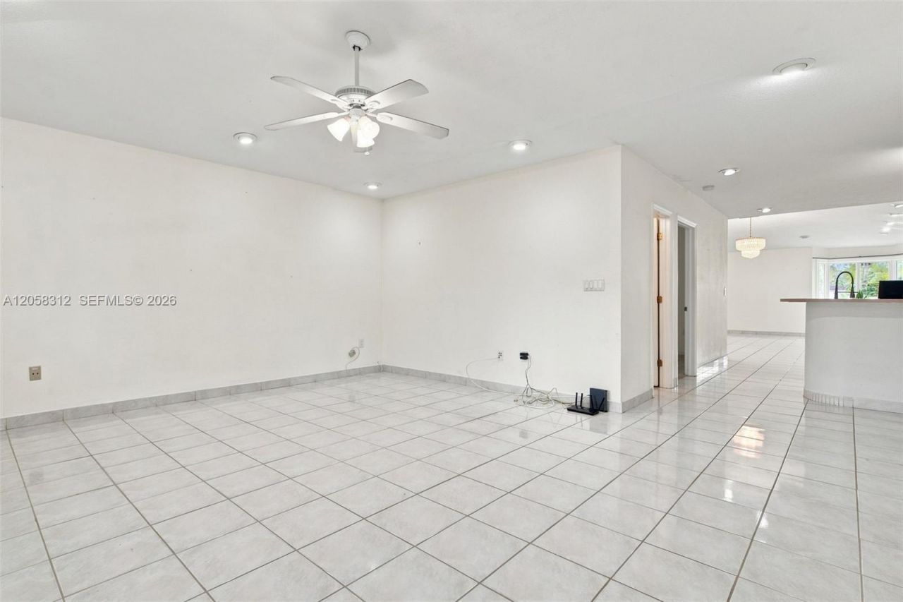701 Westward Dr, Miami Springs, FL 33166 Photo