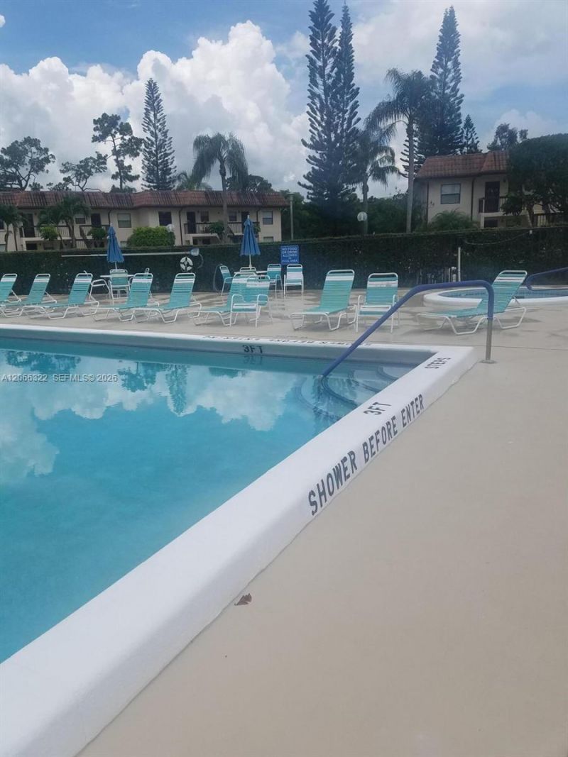 7250 Golf Colony Ct , Unit 102, Lake Worth, FL 33467 Photo