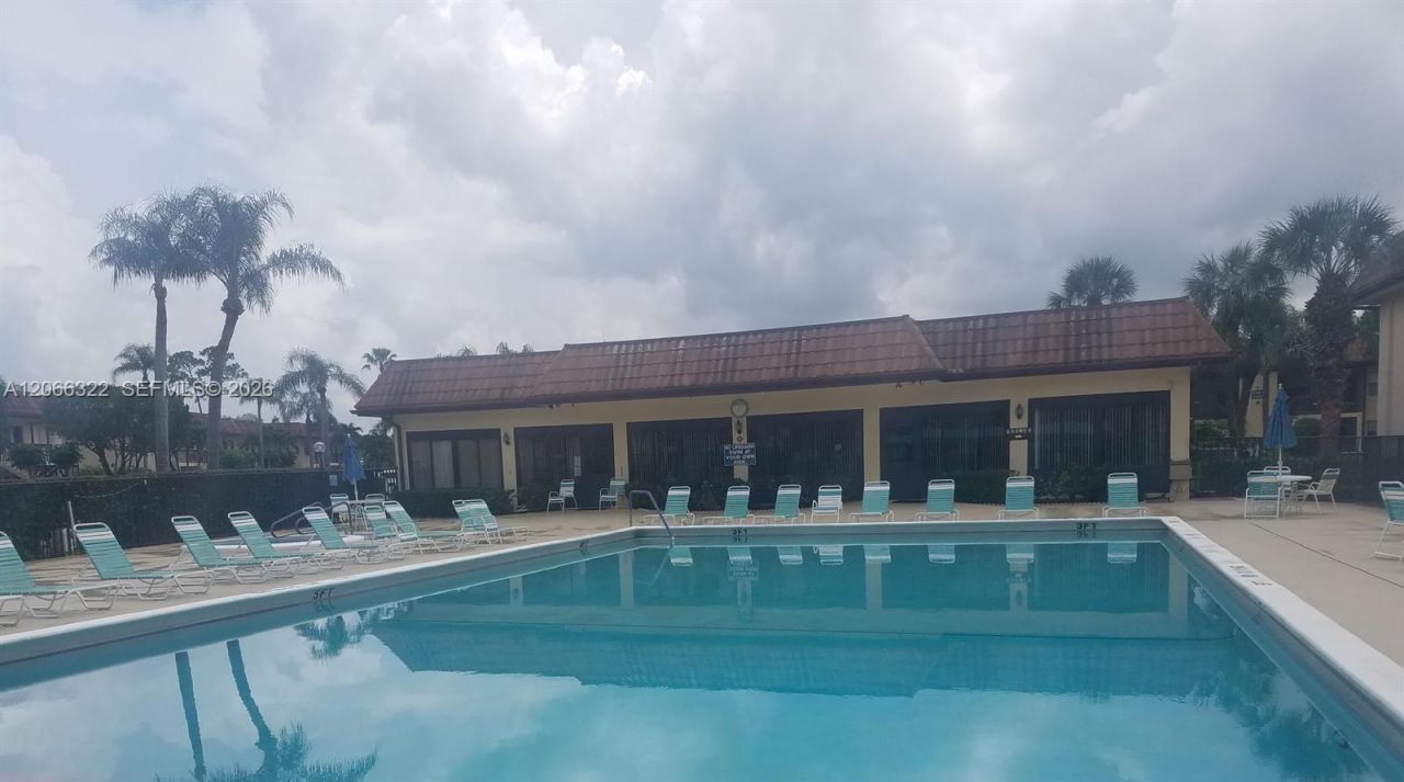 7250 Golf Colony Ct , Unit 102, Lake Worth, FL 33467 Photo