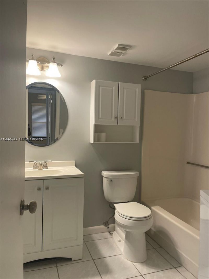 7250 Golf Colony Ct , Unit 102, Lake Worth, FL 33467 Photo