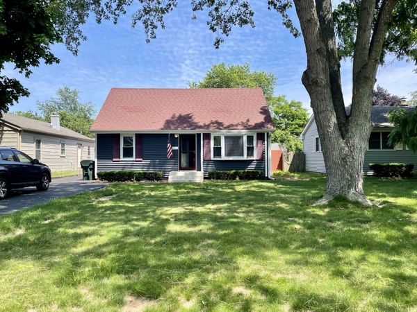 1205 Fulton Avenue , Winthrop Harbor, IL 60096