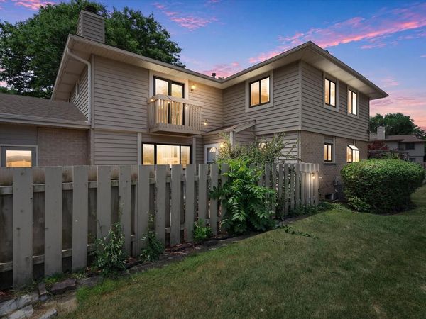16250 W Coachlight DRIVE, New Berlin, WI 53151