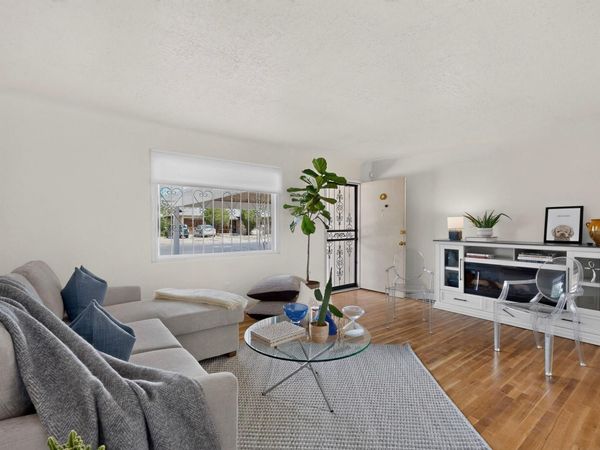 821 Cagua Drive SE, Albuquerque, NM 87108
