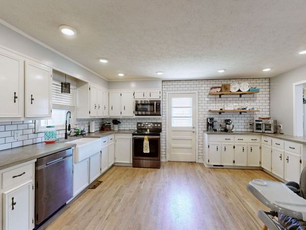128 Jefferson Ave W, Carthage, TN 37030