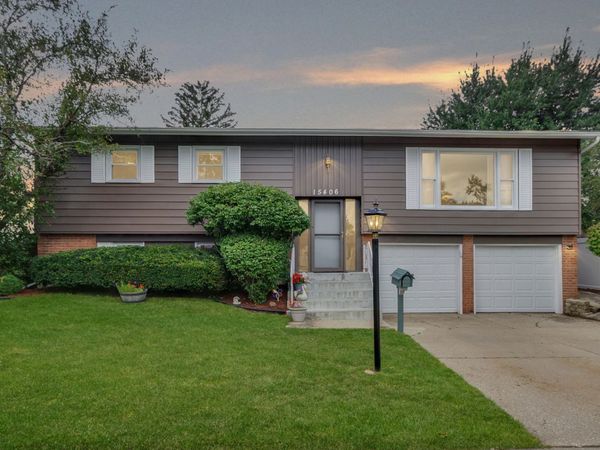 15406 Las Flores Lane , Oak Forest, IL 60452