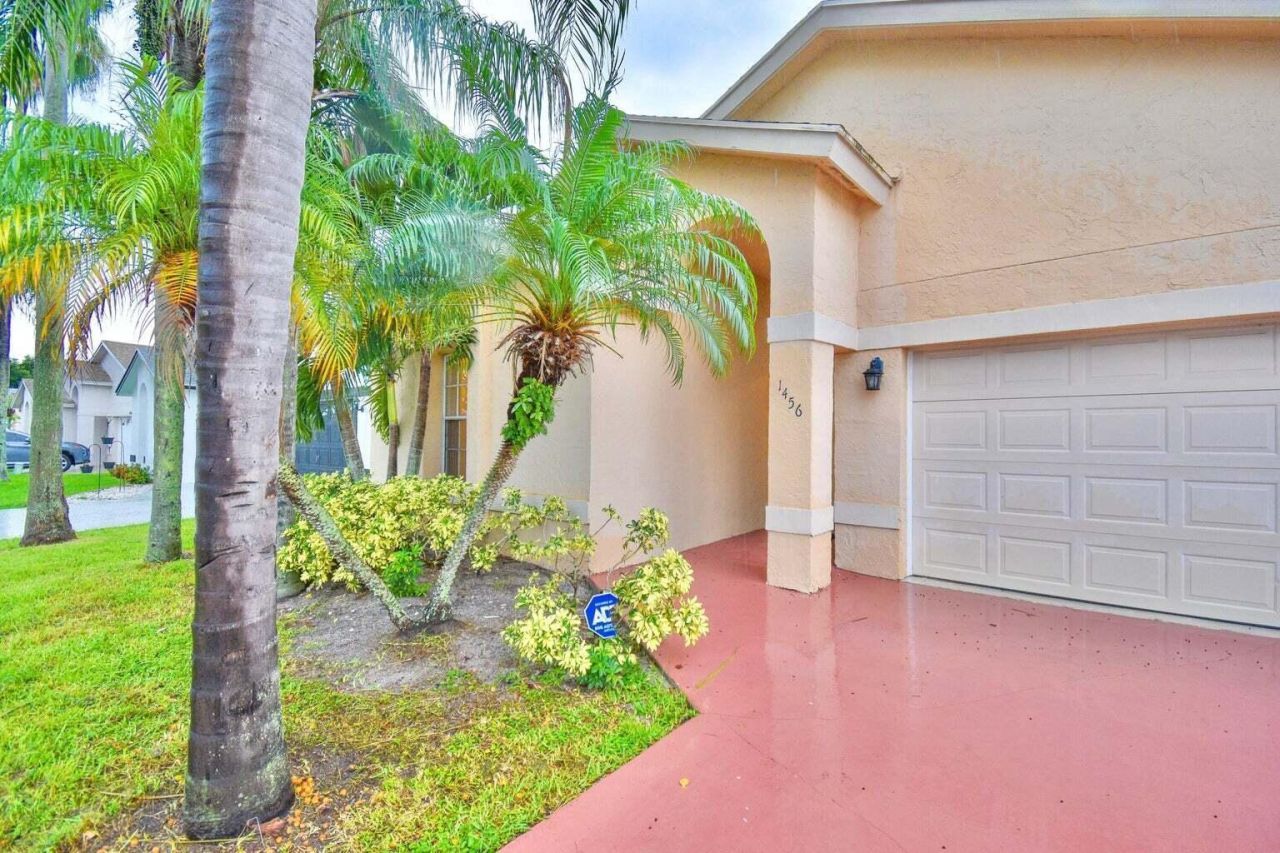 1456 Waterway Cove Drive, Wellington, FL 33414 Photo